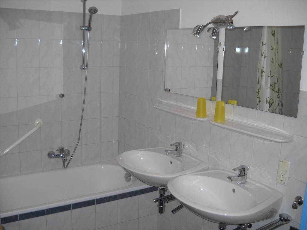 Golf & Ski Appartements Lesak Zell am See Quarto foto